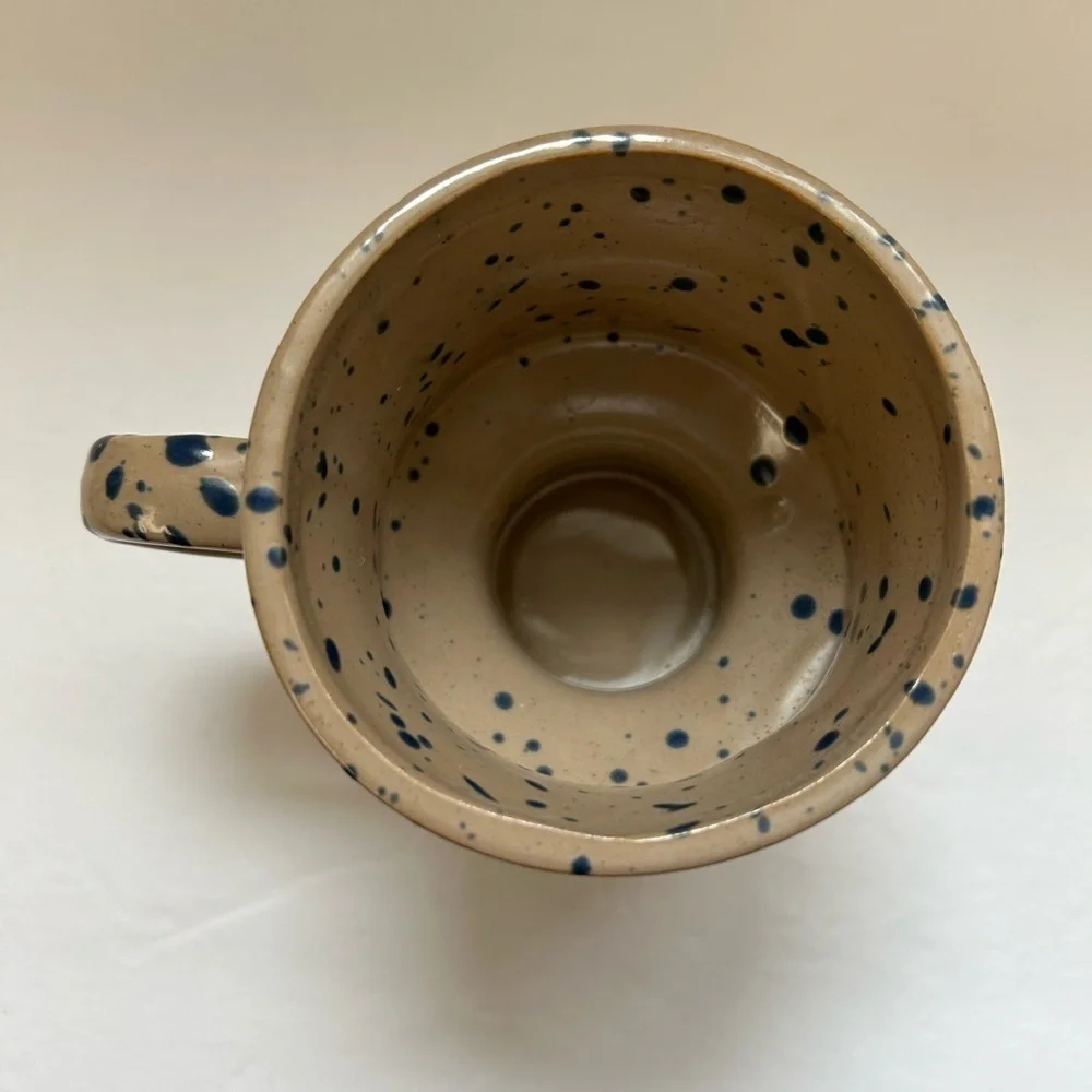Skinny Bottom Mug/ NWOT/RETRO/ Taupe with Blue Spots/ never used